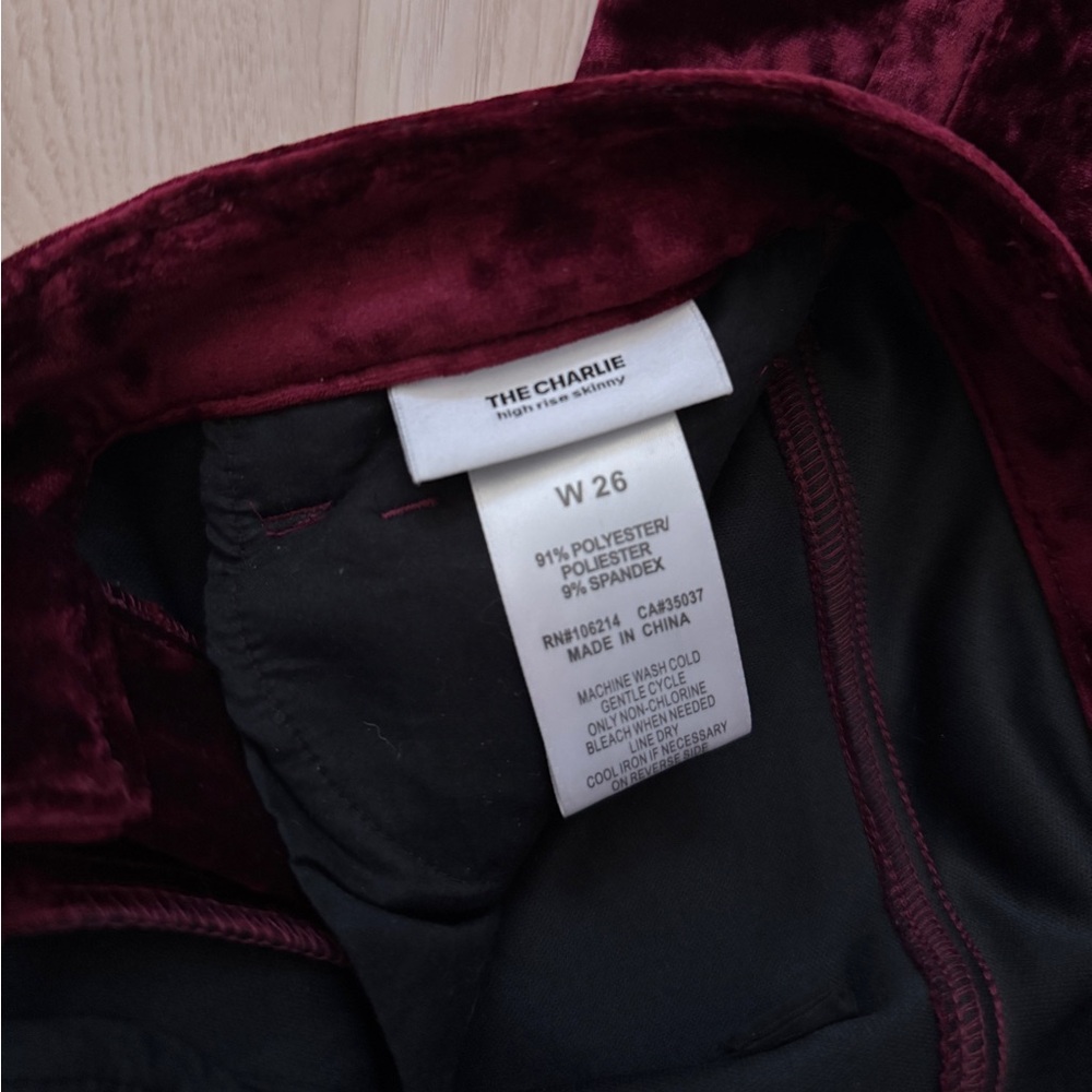 NWOT Joe's Jeans “The Charlie” High Rise Velvet Skinny Jeans Red Maroon Size 26 - Picture 3 of 5